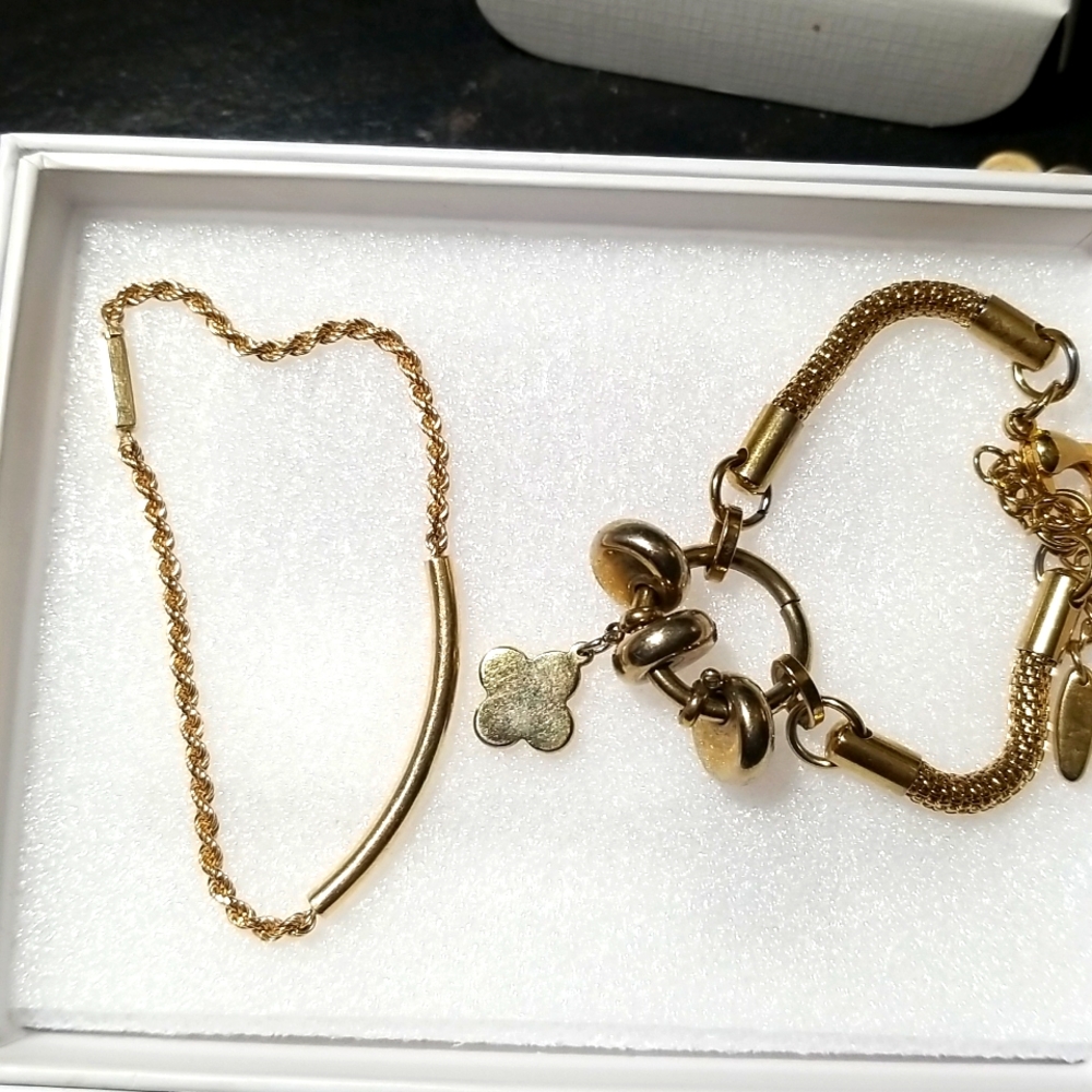 Lot of 2 Bracelets gold color